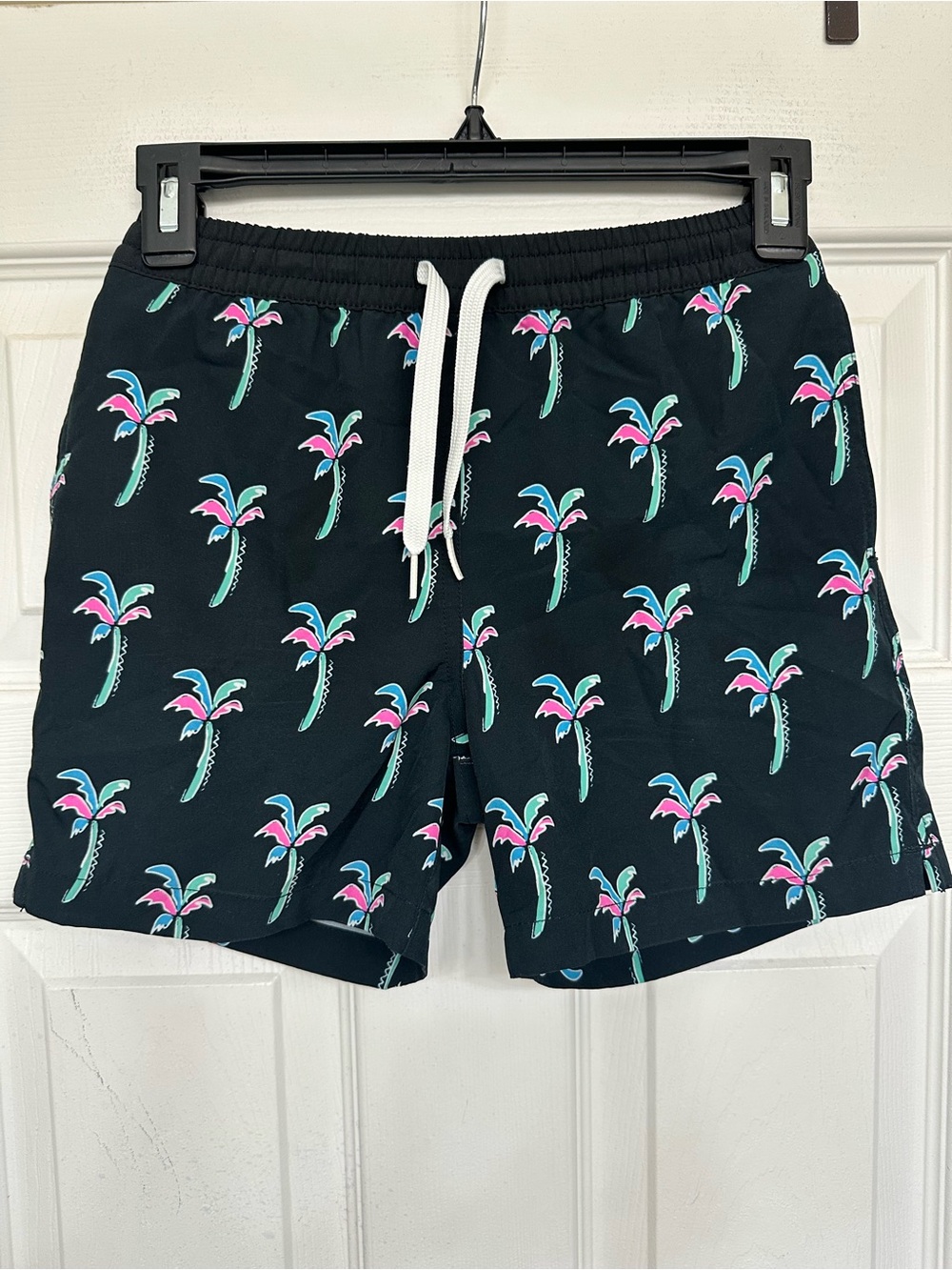 Youth Small 8/9 chubbies Black Palm Print Swim Trunks